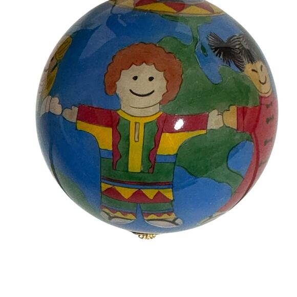 Lie Bien Reverse Painted Children of the World 3” Christmas Ornament 2001 Decor - Picture 2 of 7